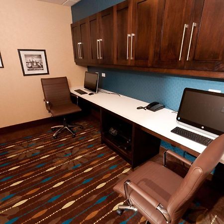 Hampton Inn & Suites East Gate Regina Bagian luar foto