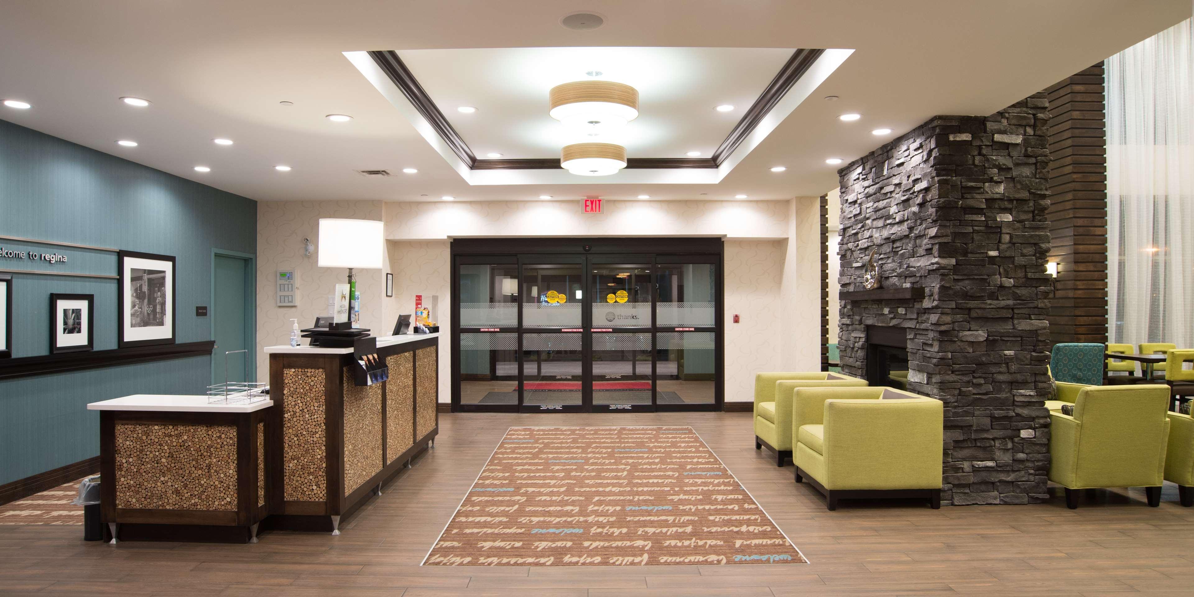 Hampton Inn & Suites East Gate Regina Bagian luar foto