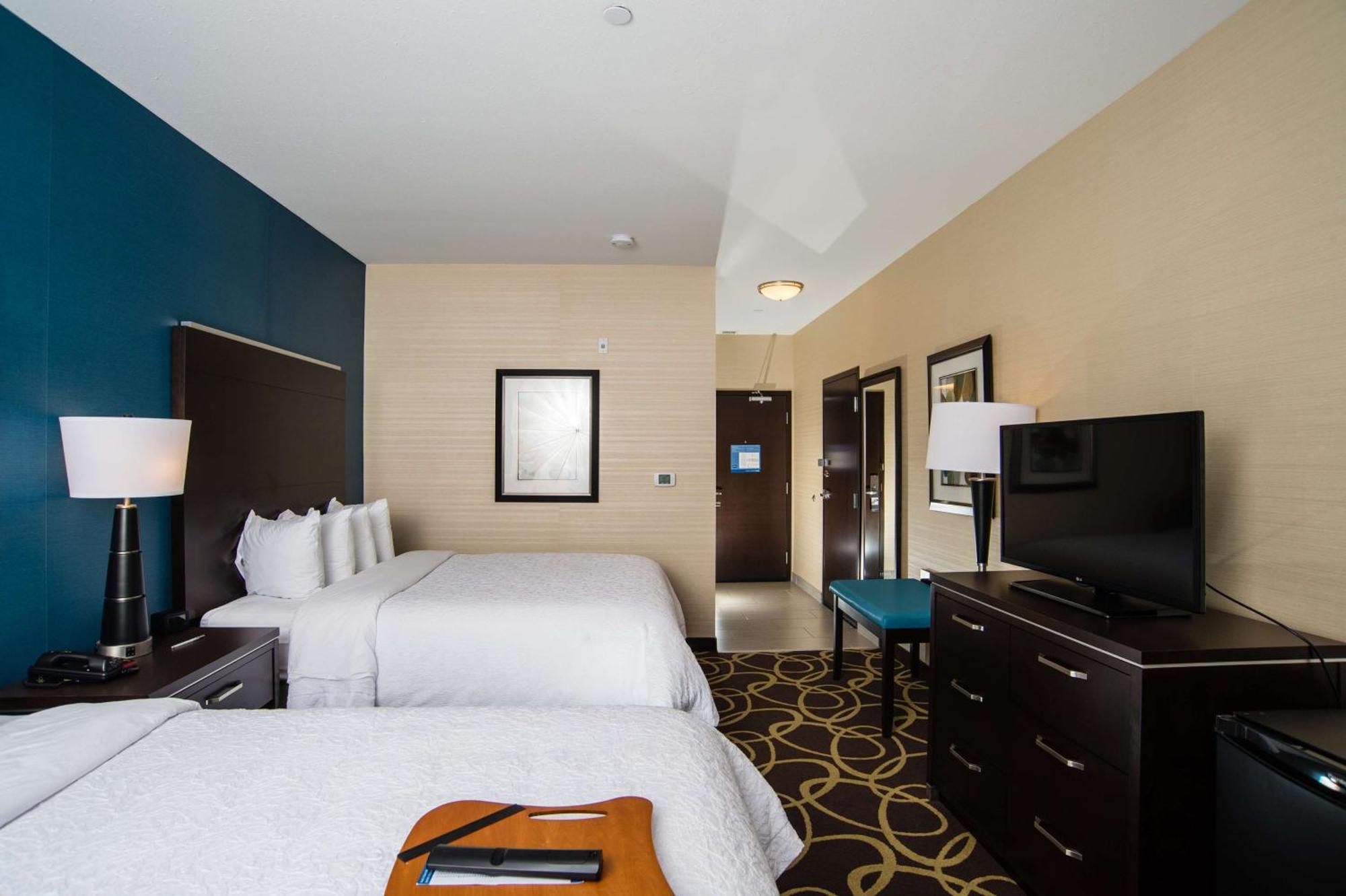 Hampton Inn & Suites East Gate Regina Bagian luar foto